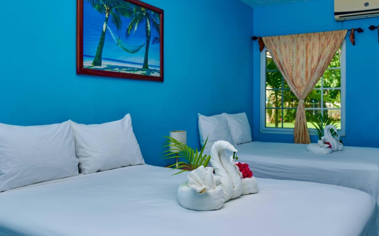 Yellow Bird Sea Negril Luaran gambar