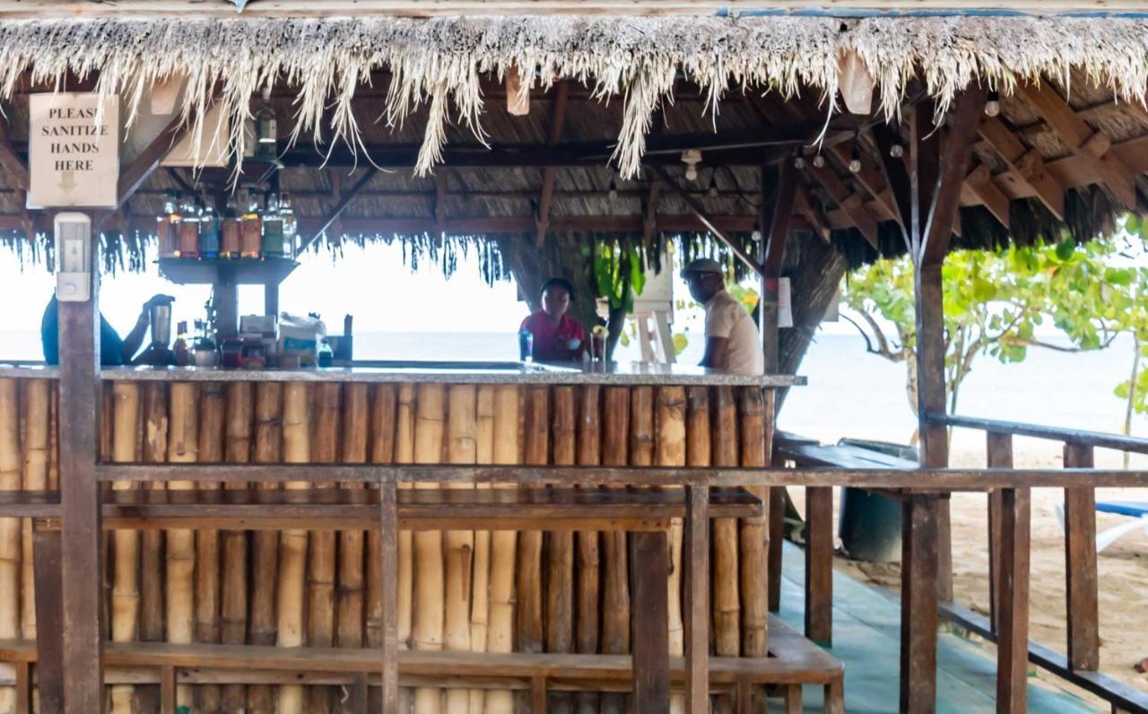 Yellow Bird Sea Negril Luaran gambar